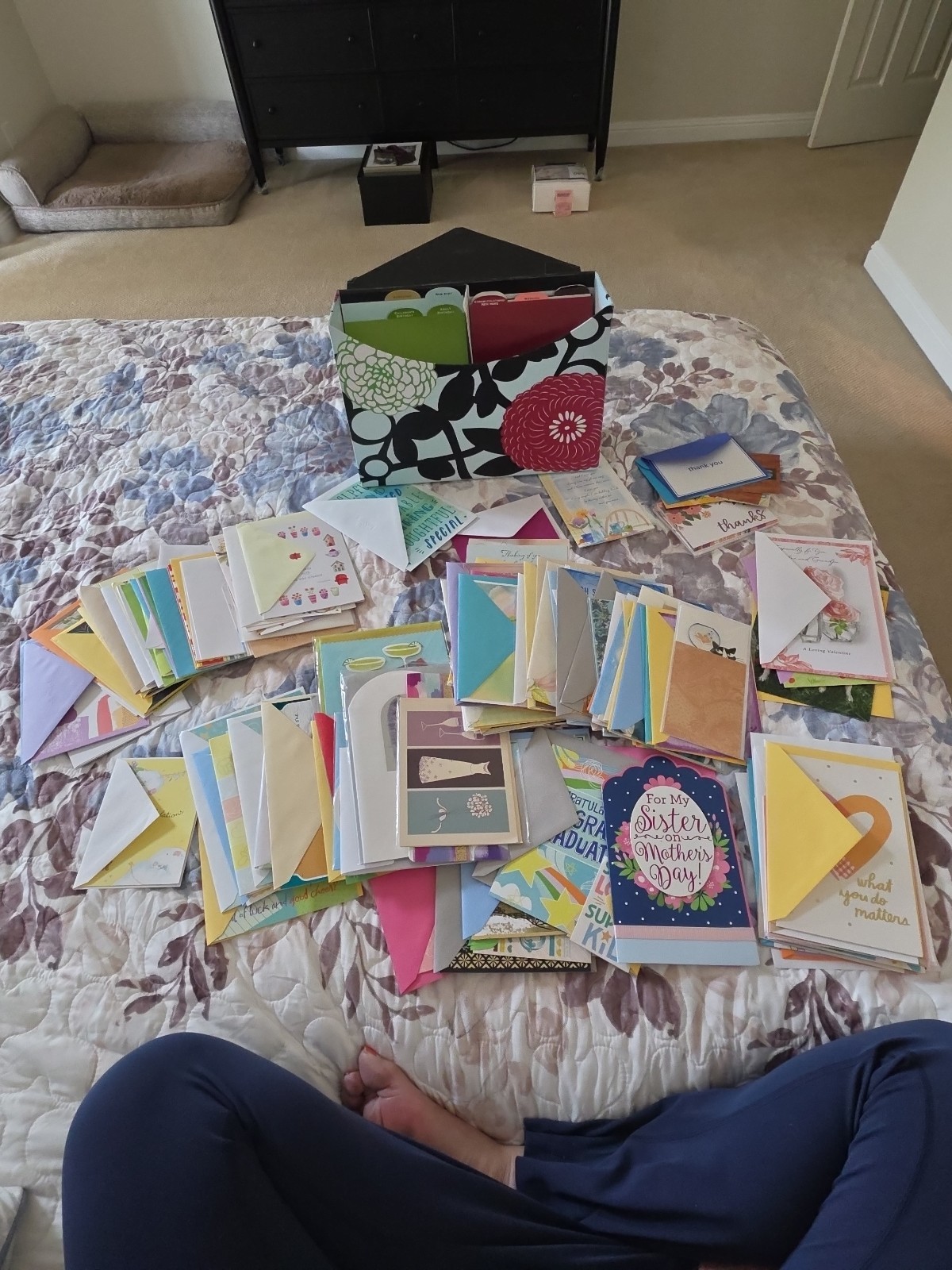 Card organizer box w/ Lot Of 100 Assorted Greeting Cards Hallmark/Voila & more
