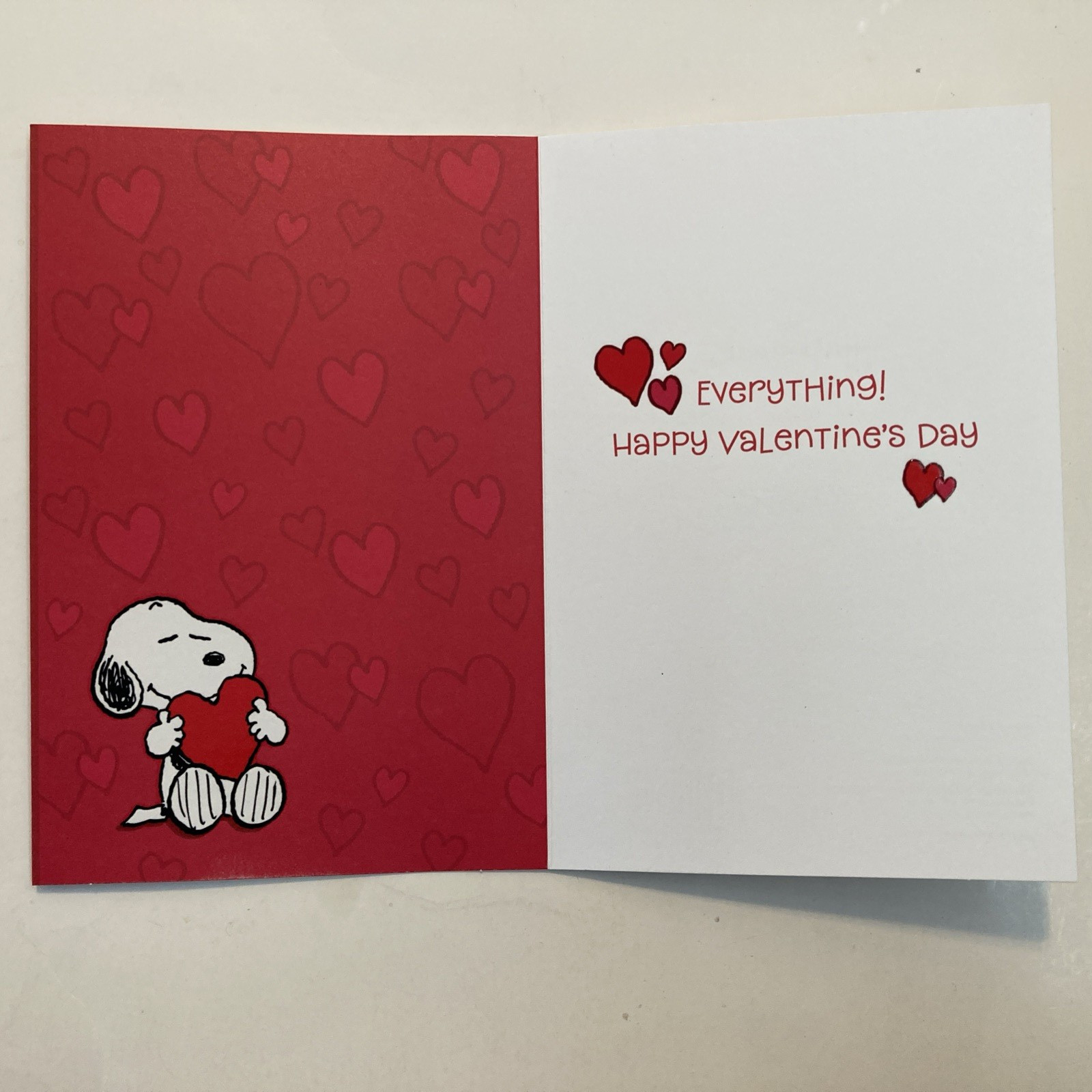 HAPPY VALENTINE’S DAY Hallmark Peanuts greeting card SNOOPY heart