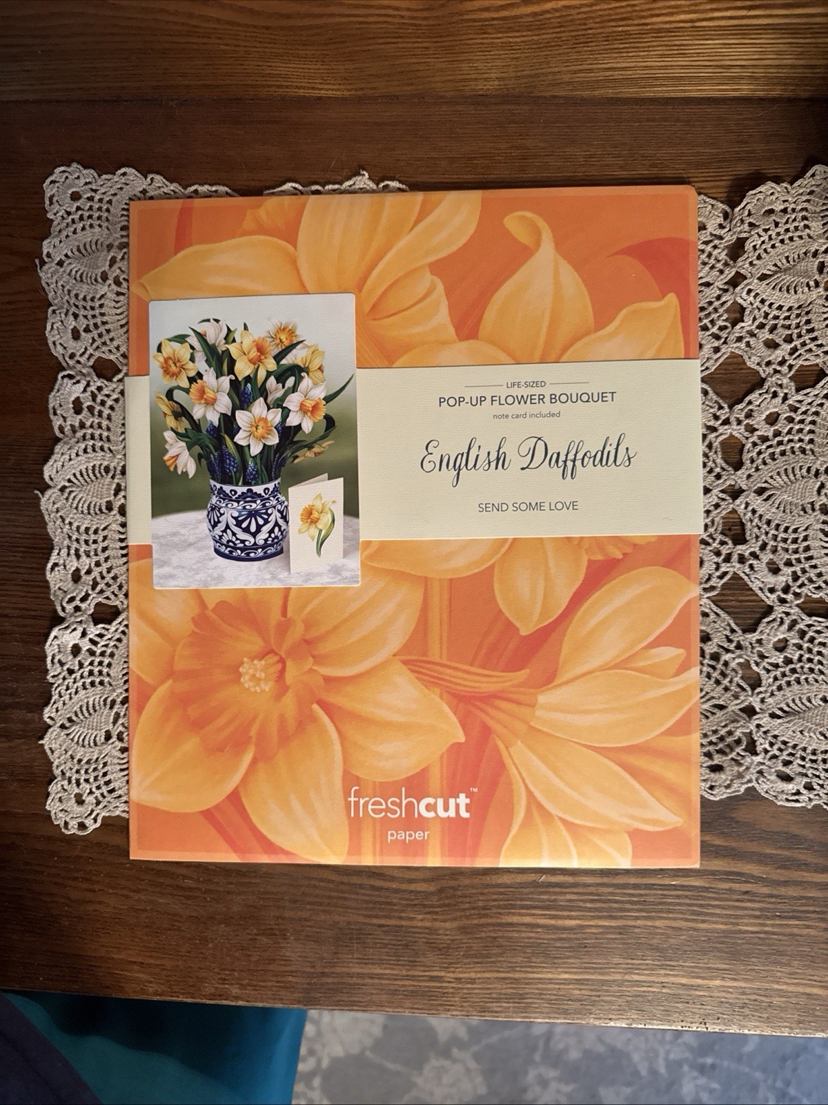 FreshCut Paper English Daffodils 3D Pop Up Flower Bouquet Card Gift