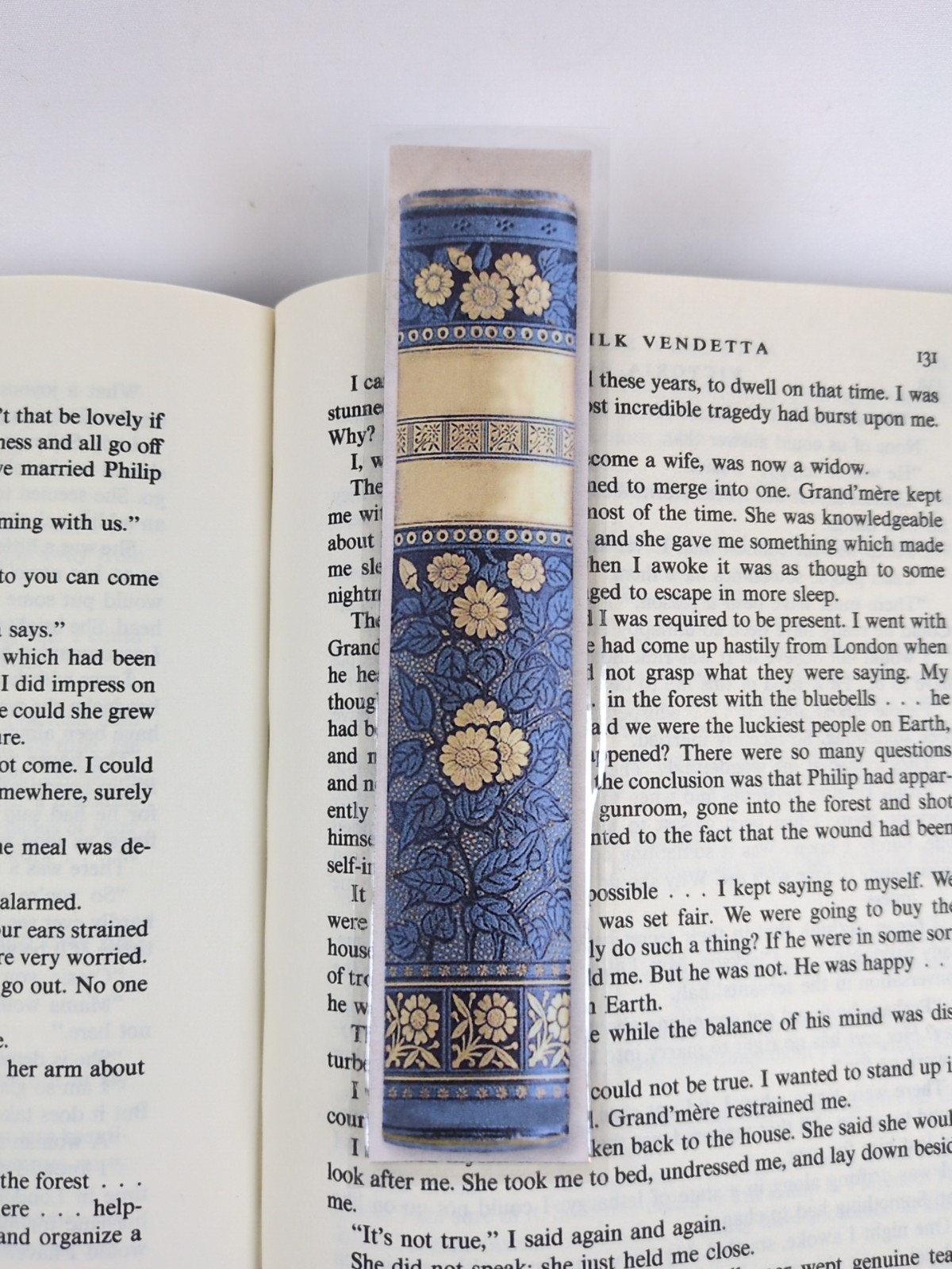 Stamperia Vintage Library Paper – Laminated Bookmark – Book Spine Blue Floral