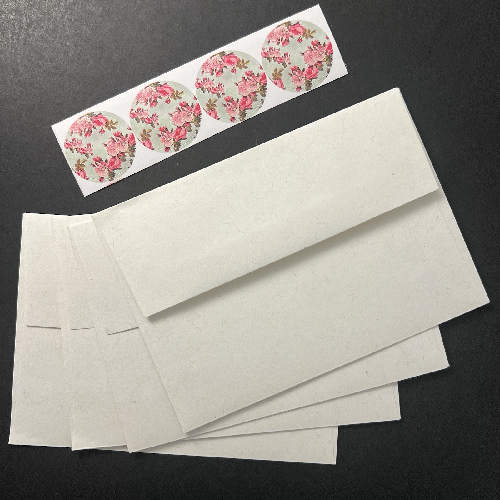 Set of 4 Vintage Nostalgic Cute Kittens BLANK Notecards w/Env/Seals/Stamps
