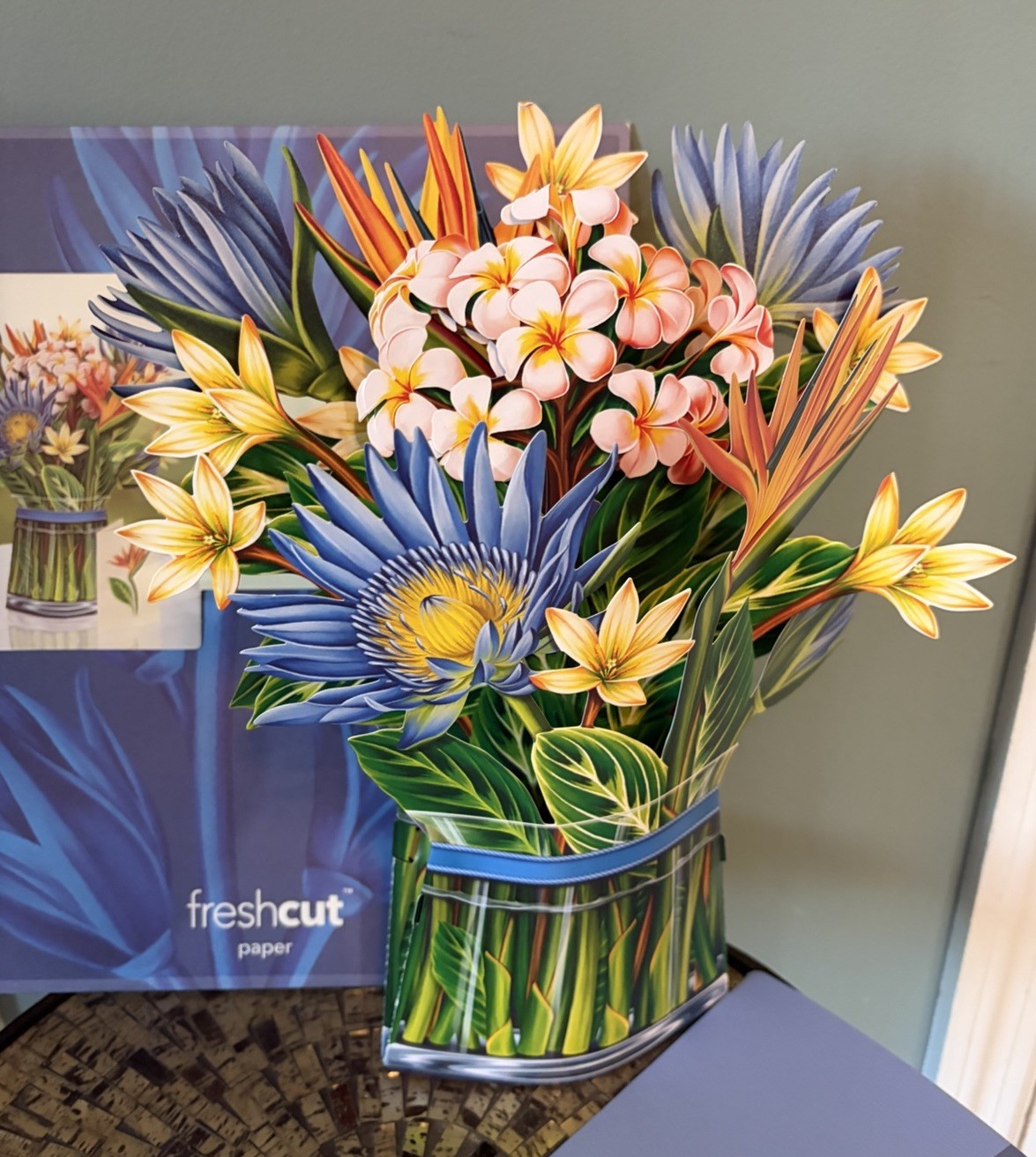Fresh Cut Paper Tropical Bloom Pop Up Flower Bouquet Card NEW
