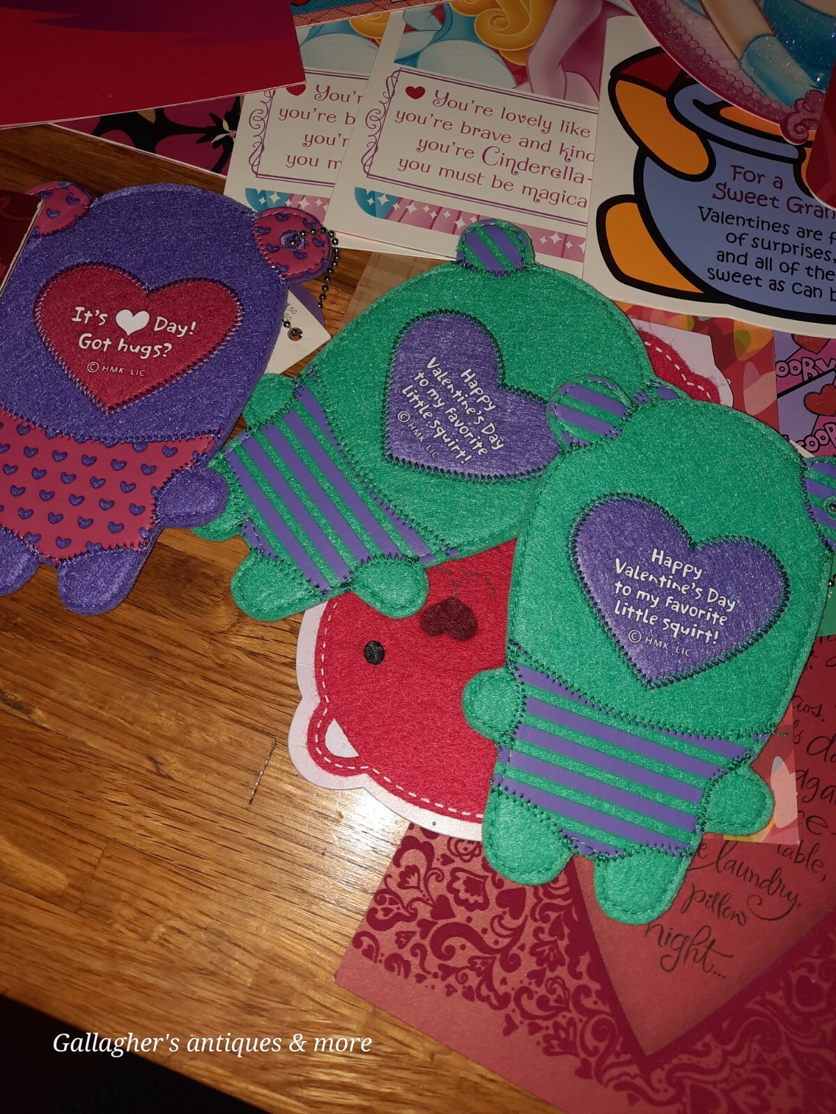 Lot of 40+ Hallmark valentine’s day Greeting Cards – New – Variety of designs