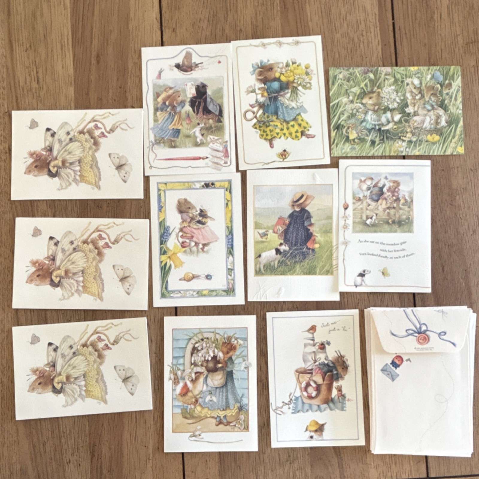 11 Vintage Hallmark Vera the Mouse All Occasions Folded Cards w/ Envelopes